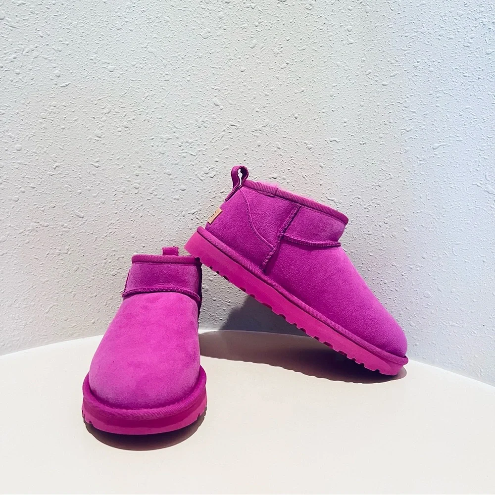 UGG Classic Ultra Mini Women’s Carnation Pink Boots Size 6 NWT
